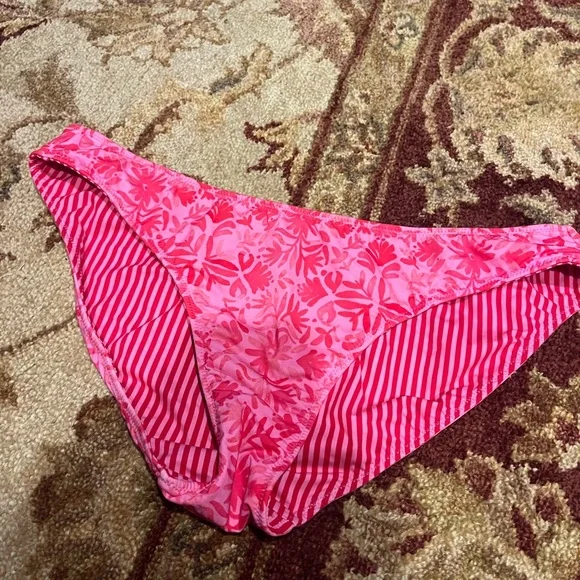 Pink Striped and Floral Reversible Vineyard Vines Bikini Set - Picture 7 of 11